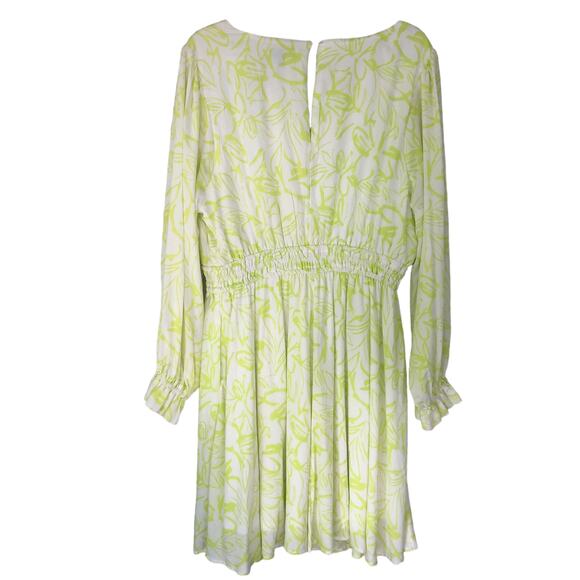 NWT Torrid Floral Yellow Mini Gauze Wide Waist Skater Dress 1X - Picture 3 of 8